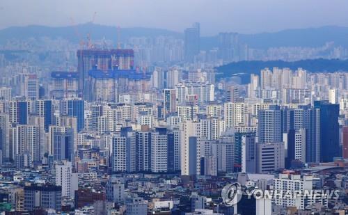 서울 남산에서 바라본 아파트 모습 [연합뉴스 자료사진]