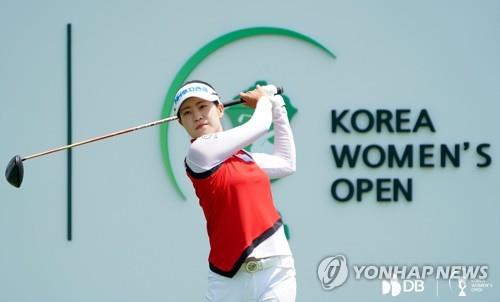 한국여자오픈 최종 라운드에서 티샷하는박민지.
