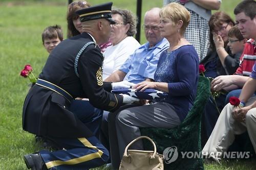 '장진호 전투' 참전 미군 유해 안장식(기사화 직접 관련 없음)