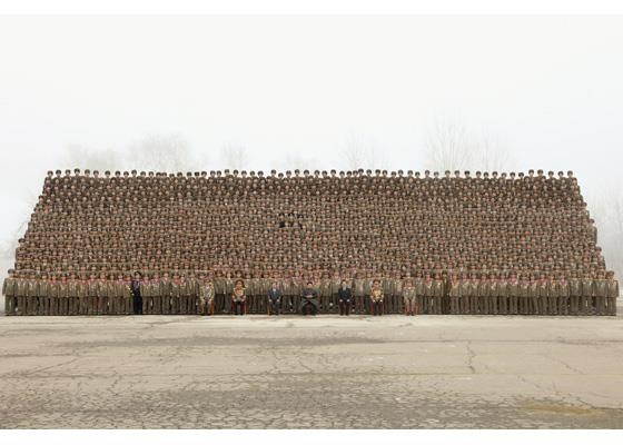 김정은, 군사교육 간부들과 기념사진