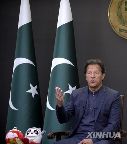 파키스탄 총리 "국제사회는 탈레반 외면 말아야…대안 없어"