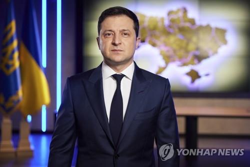 대국민 담화 발표하는 젤렌스키 우크라이나 대통령
