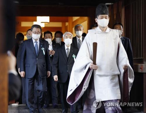 일본 국회의원들, 올해도 야스쿠니 집단 참배