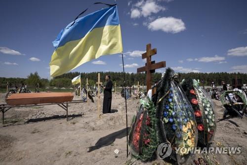 우크라이나 부차에서 열린 장례식