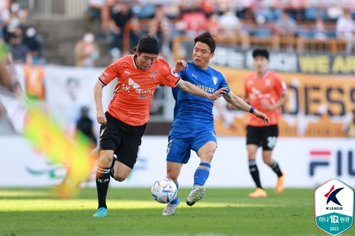 0-0 득점 없이 비긴 제주 유나이티드와 수원 삼성