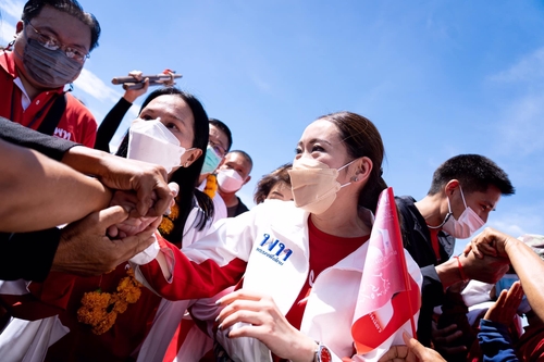 태국 총선 앞두고 '레드 셔츠' 결집?…탁신 딸 "정권 8년 고난"