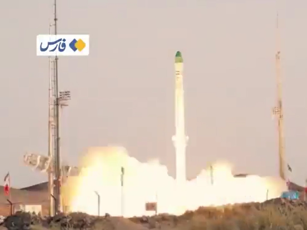 이란측이 공개한 로켓 발사 장면