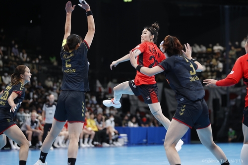 한국 여자핸드볼, 일본과 정기전 1차전 25-19로 승리(종합)