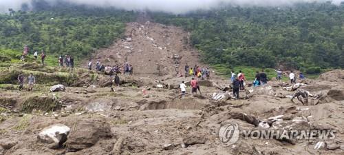 네팔 서부 홍수·산사태 사망자 35명으로 늘어…"20명 실종"