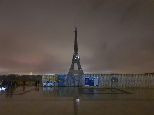 [유럽, 추운 겨울] ③ '빛의 도시' 파리에 암흑이 찾아왔다…불꺼진 랜드마크
