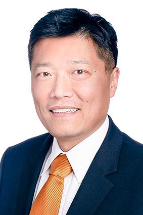 오로라시 시의원에 3선 당선한 김종수 부시장