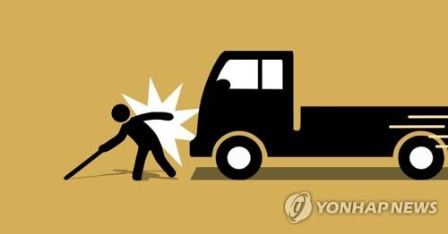 노인 - 트럭 교통사고 (PG)