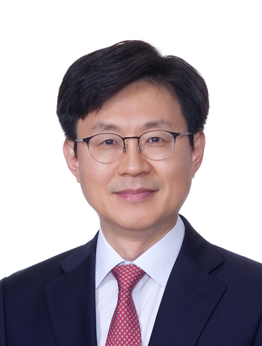 안구건조증 완화효과 렌즈 개발…전남대병원 윤경철교수, 학술상
