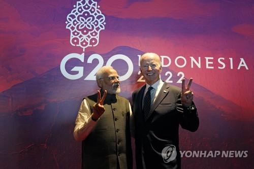 모디-바이든, G20서 양자회담…"전략적 동반자 관계 강화"
