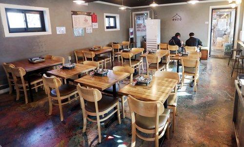 청년을 위한 김치찌개 식당 모습