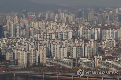 서울 여의도 63스퀘어에서 바라본 서울 시내 아파트의 모습. [연합뉴스 자료사진]