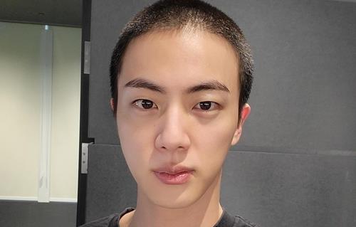 BTS 진 오늘 육군 현역 입대…팀에서 첫 군복 입는다