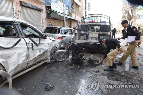 파키스탄서 경찰 겨냥 연쇄 폭탄 테러…4명 사망·22명 부상