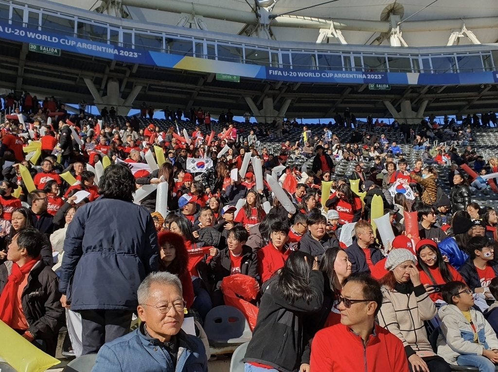 한국 응원단이 자리 잡은 라플라타 스타디움 30∼31구역