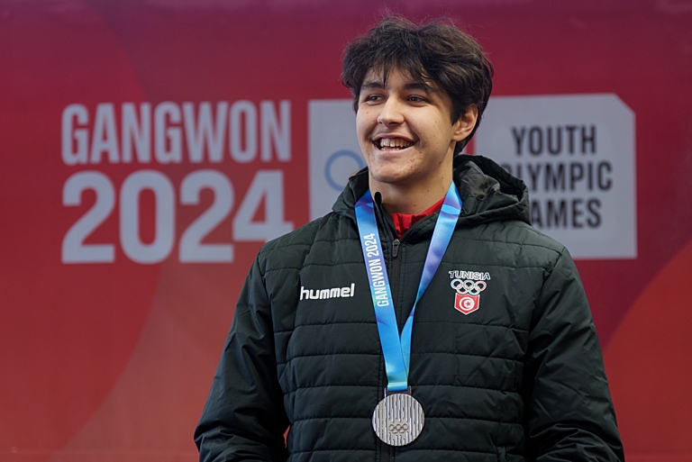 Rurimi of Tunisia won the silver medal in the Gangwon 2024 Bobsleigh Men's Monobob Competition on the 23rd.