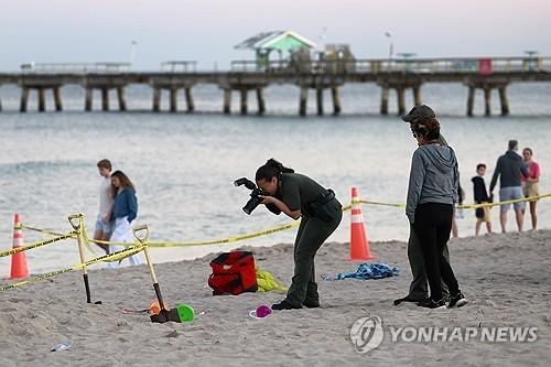 7세 소녀가 모래에 파묻혀 사망한 플로리다 해변