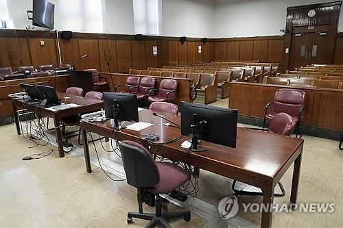 트럼프 형사재판이 예정된 뉴욕 맨해튼지방법원 법정