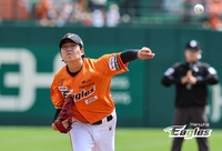 한화 신인 조동욱, 데뷔전서 6이닝 1실점 호투…첫승 보인다