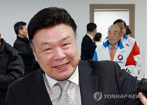 지난 4월 자유통일당에 입당한 홍수환 전 한국권투위원회 회장