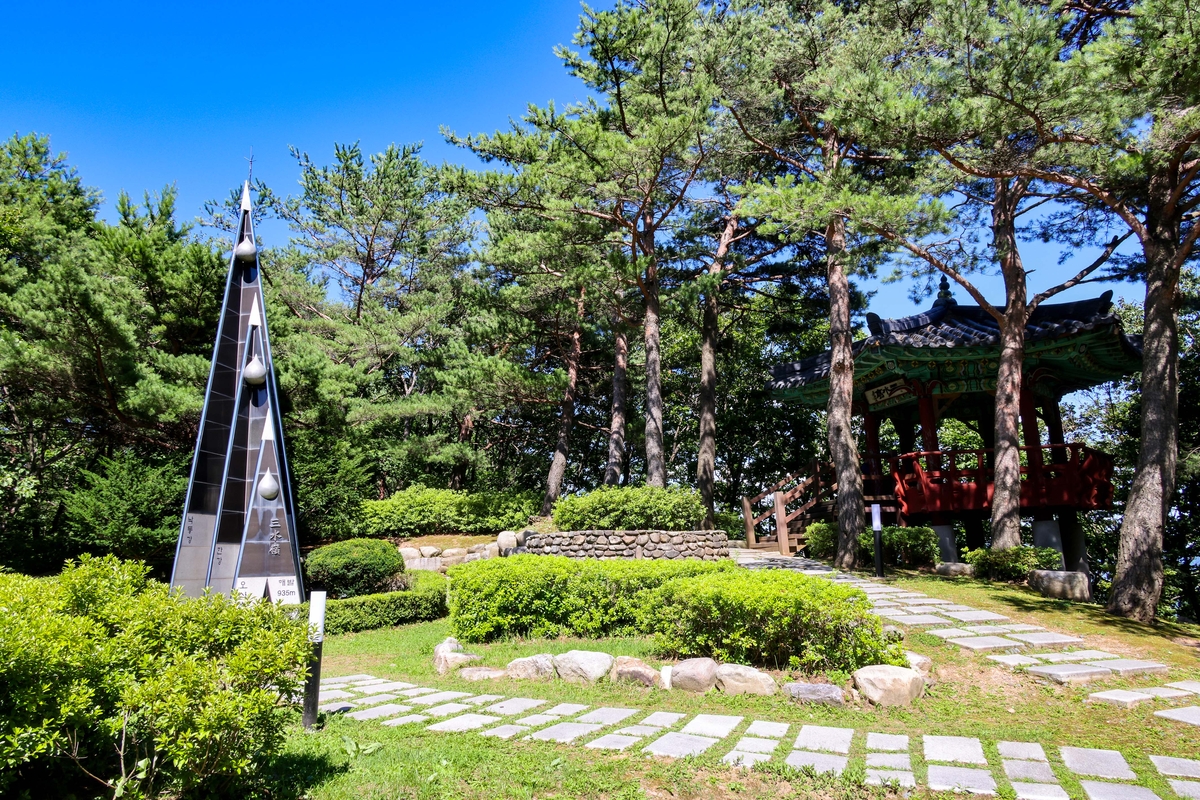 삼수령 표지석 [사진/백승렬 기자]