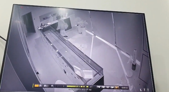 새벽시간대 금 거래소 침입했다가 빈손으로…30대 2명 검거(종합)