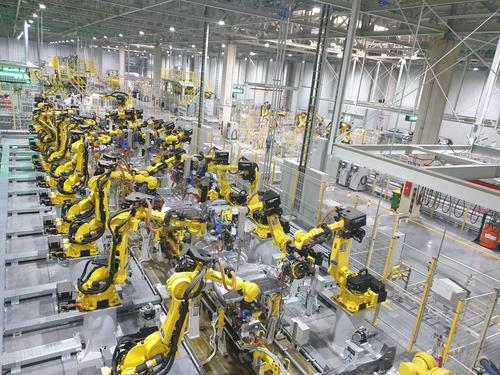현대차 인도네시아 공장 차체동 로봇