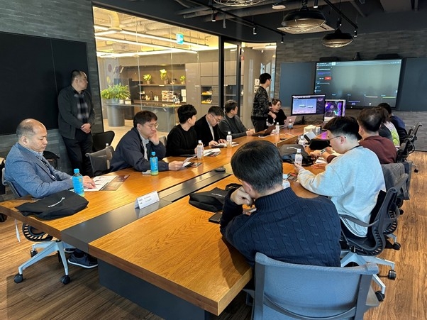 국방 AI 혁신 주도: 팬스타엔터·퓨리오사AI, NPU 기반 AI 솔루션 기술설명회 개최
