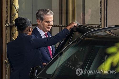 미중 회담장으로 향하는 베선트 미 재무장관