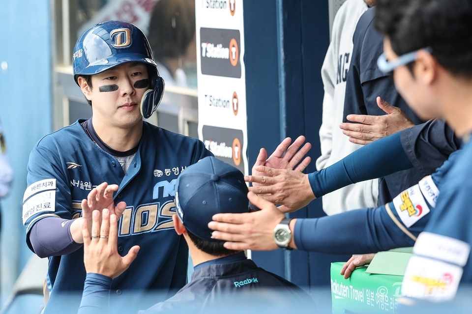 첫 울산 경기서 홈런 NC 박건우 "홈팬들께 좋은 모습 보여 기뻐"