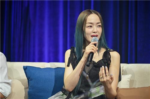 ENA 예능 '하우스 오브 걸스' 제작발표회 참석한 가수 김윤아