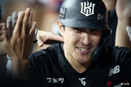 kt 황재균