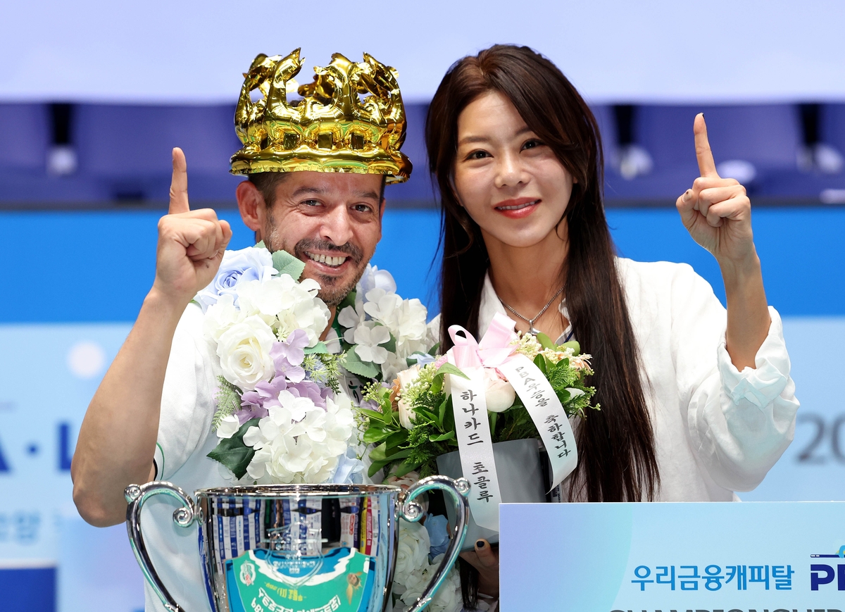 하나카드 소속으로 PBA-LPBA를 동반 제패한 초클루(왼쪽)-김가영