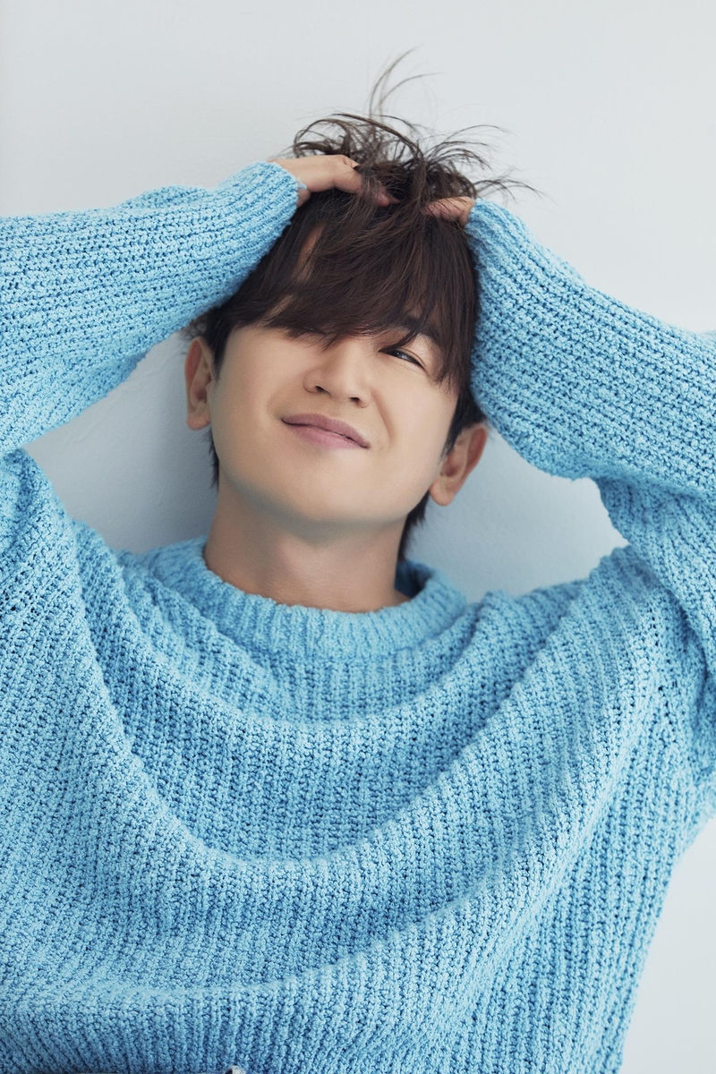 첫 개인전 연 이민우 "놓쳤던 희열감 다시 올라와…치유된 느낌"