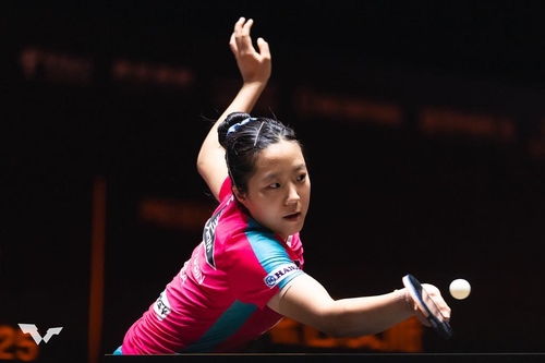 탁구 신유빈, 中 넘고 8강행…안재현은 세계 1위 왕추친에 완패(종합)