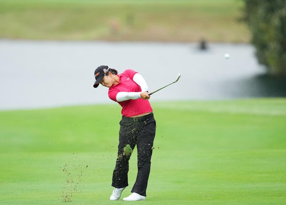 강풍 뚫은 김세영, 5년 만의 LPGA 우승 눈앞…3R 4타 차 선두