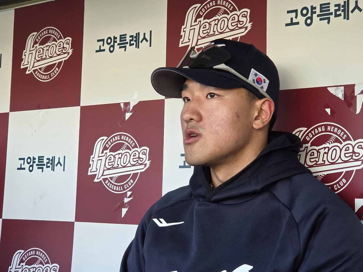 '젊은 거포' 안현민 대표팀 발탁 영광…동기들과 국제대회를