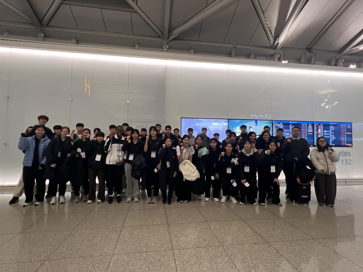 배구협회 유소년 글로벌 육성 프로그램 대상자로 선정돼 출국하는 선수들