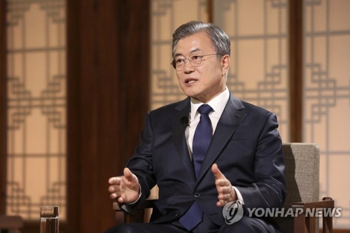 Moon aplaza la cena para los reporteros después de los lanzamientos de misiles de Corea del Norte