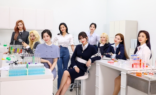 La foto, proporcionada por JYP Entertainment, muestra al grupo femenino de K-pop TWICE. (Prohibida su reventa y archivo)