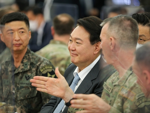 (2ª AMPLIACIÓN) Yoon promete reforzar la disuasión contra las amenazas nucleares y de misiles de Pyongyang