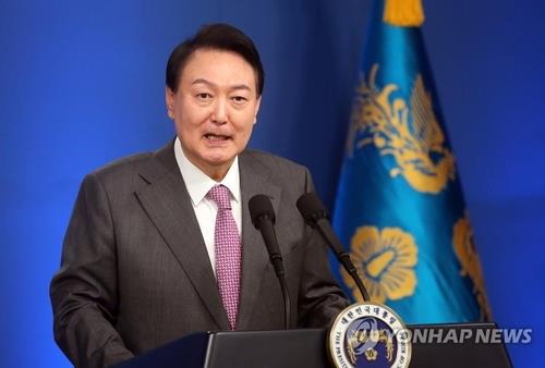 (5ª AMPLIACIÓN) Yoon ofrece proyectos de asistencia si Pyongyang demuestra su compromiso de desnuclearizarse