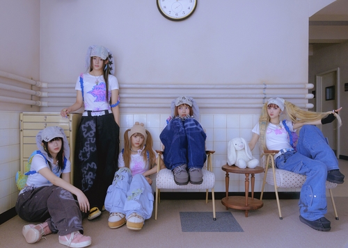Imagen del grupo femenino de K-pop New Jeans, proporcionada por su agencia de representación, ADOR. (Prohibida su reventa y archivo)
