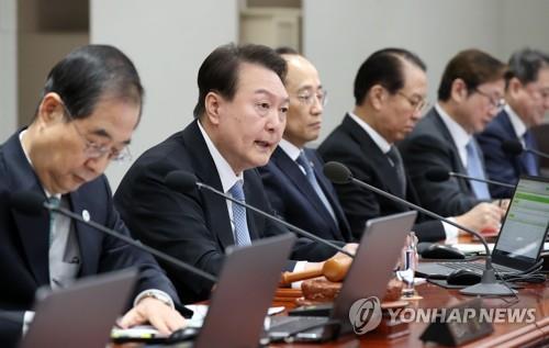Yoon advierte de una respuesta severa a las prácticas ilegales en obras de construcción
