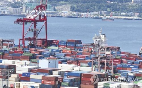 (AMPLIACIÓN) Las exportaciones de Corea del Sur caen por 11° mes consecutivo en agosto debido a la demanda débil de chips
