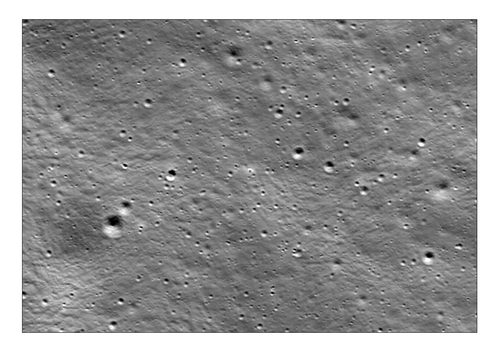 La imagen, proporcionada por el Ministerio de Ciencia y TIC surcoreano, muestra el lugar de aterrizaje de la Chandrayaan-3, fotografiado por el orbitador lunar surcoreano Danuri, el 27 de agosto de 2023, a las 7:55 a.m. (Prohibida su reventa y archivo) 